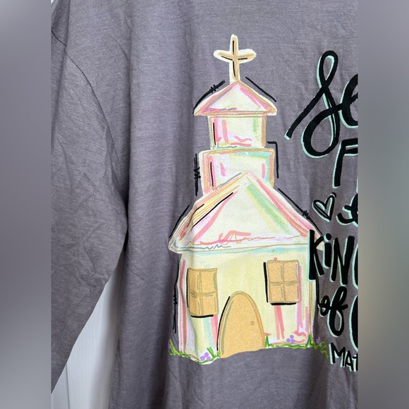 Size medium long sleeve Seek First The Kingdom of God Tee.  Like new - Picture 3 of 4